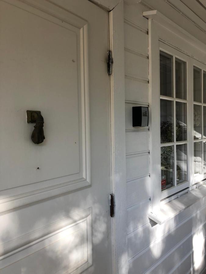 I Sorlandshus I - Sjoutsikt - Naer *